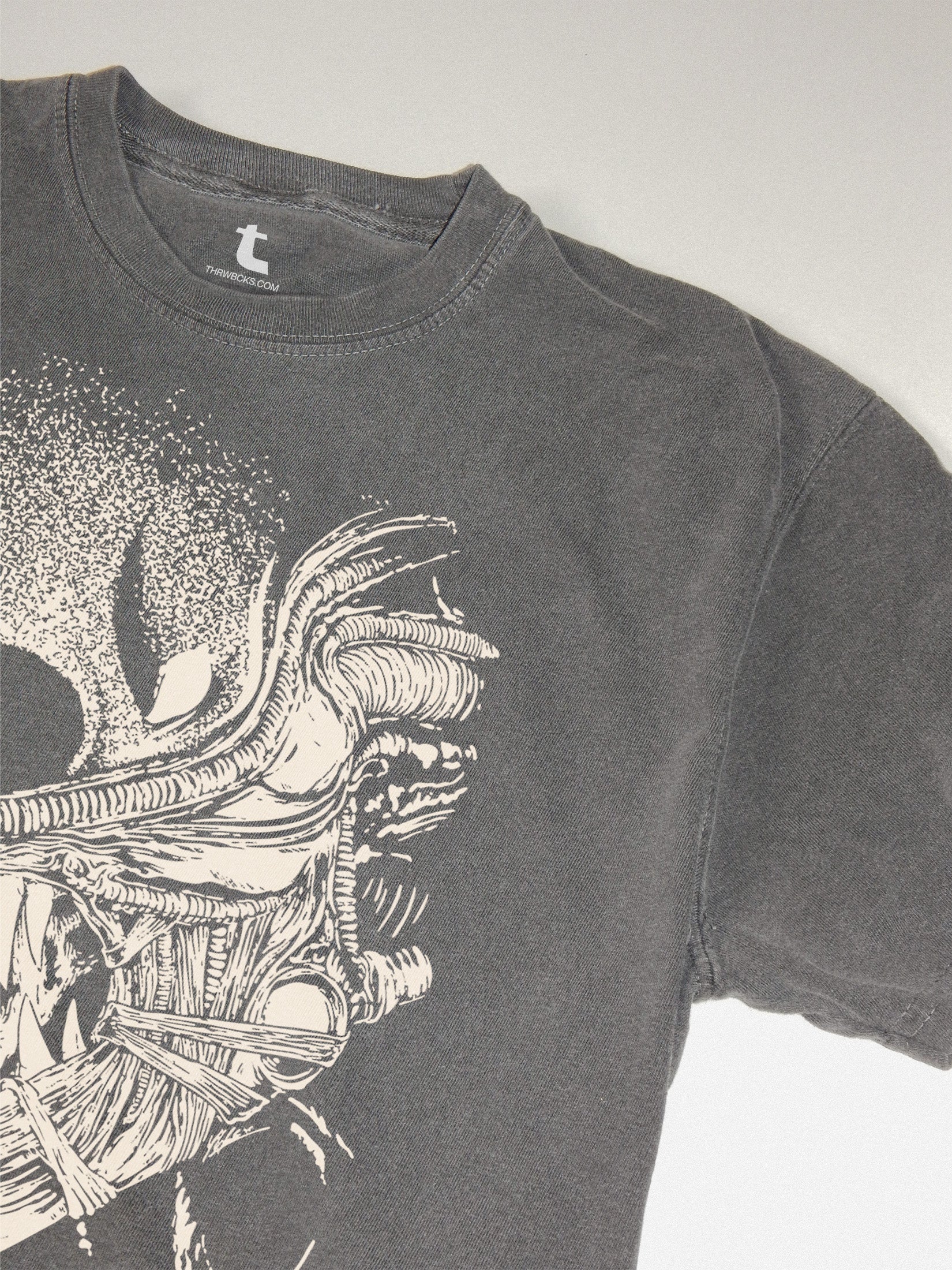 Alien horror movie t-shirt, romulus xenomorph japanese graphic tee on retro washed black shirt